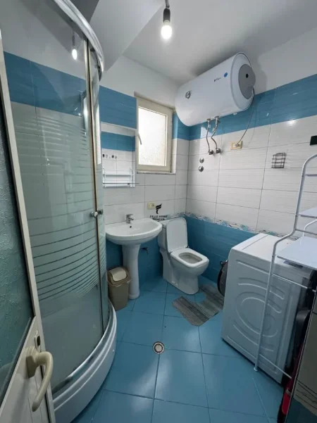 Tirane, jepet me qera apartament 1+1 Kati 5, 50 m² 500 € (DON BOSKO)