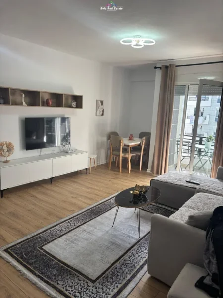 Tirane, jepet me qera apartament 2+1 Kati 5, 100 m² 730 € (ndre mjeda)