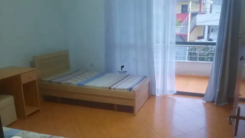 Tirane, jepet me qera apartament 2+1 Kati 2, 148 m² 450 € (QYTETI STUDENTI)