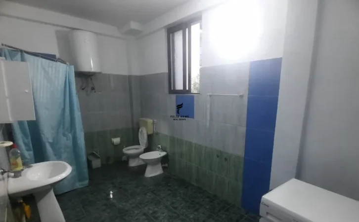 Tirane, jepet me qera apartament 2+1 Kati 2, 148 m² 450 € (QYTETI STUDENTI)