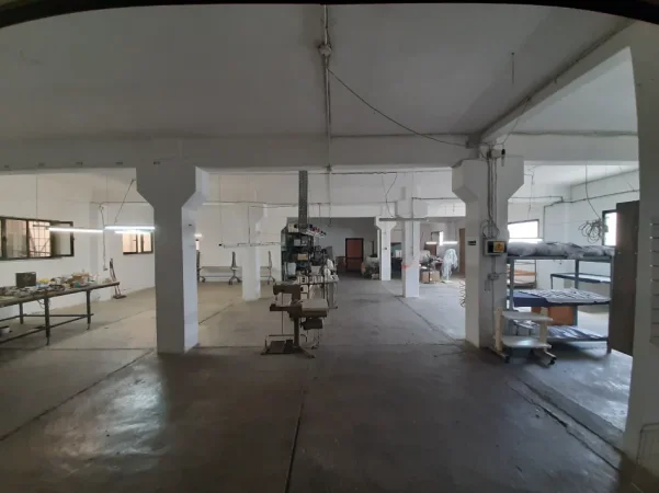 Tirane, shes magazine Kati 2, 750 m² 1.050.000 € (Rruga Zenel Bastari)