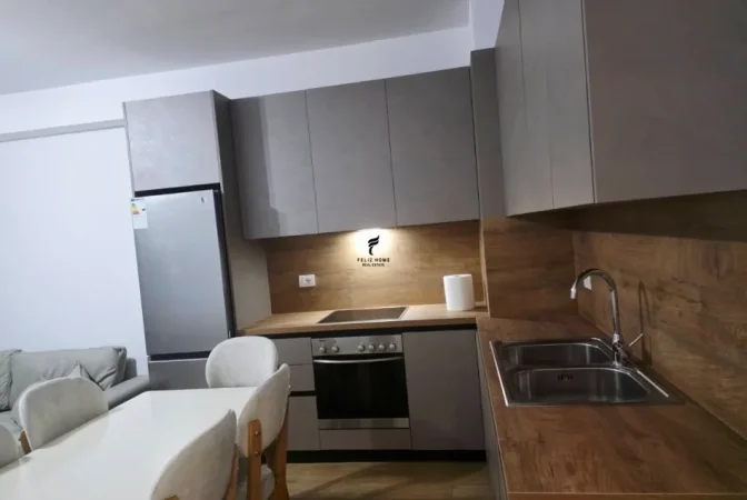 Tirane, jepet me qera apartament 1+1 Kati 4, 78 m² 470 € (ASTIR)