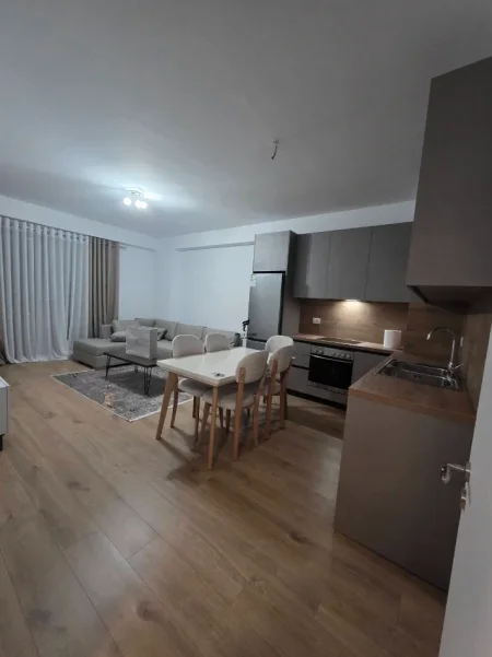 Tirane, jepet me qera apartament 1+1 Kati 4, 78 m² 470 € (ASTIR)