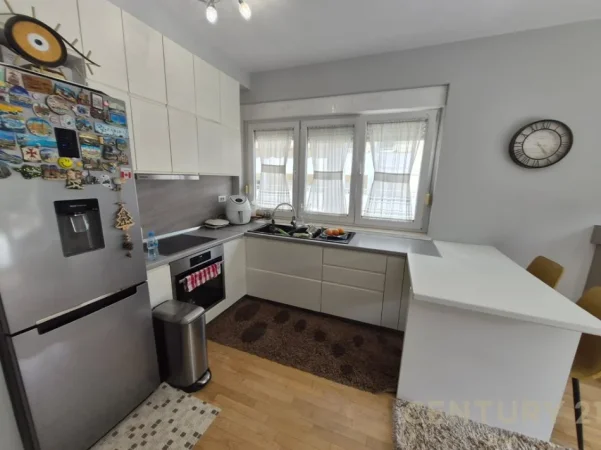 Tirane, shes apartament+verande | Penthouse 2+1+Aneks+Ballkon , 248 m² 338.000 € (Touch the Sun)