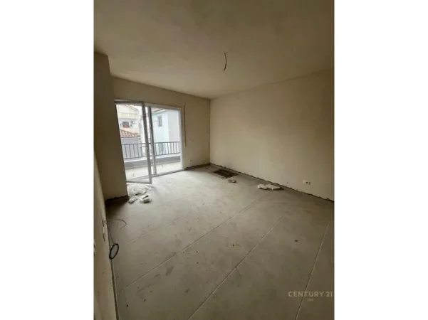 Tirane, shes apartament 2+1+Aneks+Ballkon Kati 1, 116 m² 198.000 € 