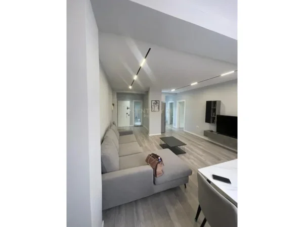 Tirane, shes apartament 2+1+Aneks+Ballkon Kati 5, 90 m² 269.000 € 