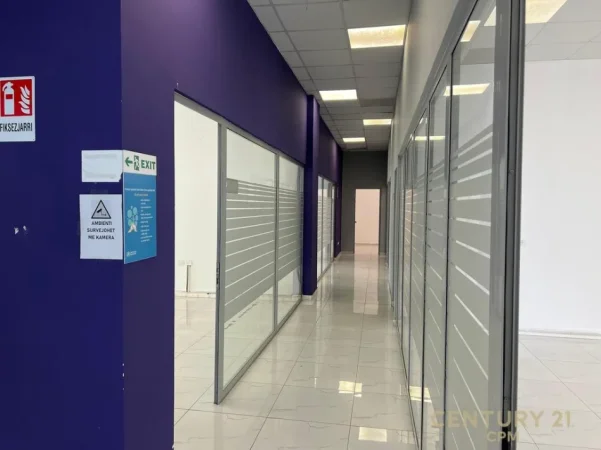 Tirane, shitet ambjent biznesi Kati 0, 415 m² (jordan misja)