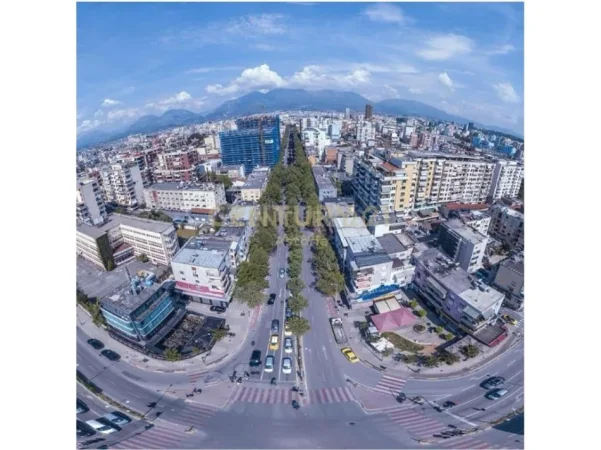 Tirane, shes apartament 2+1+Aneks+Ballkon Kati 4, 93 m² 165.000 € 