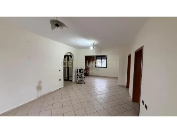 Tirane, shes apartament 2+1+Aneks+Ballkon Kati 4, 93 m² 165.000 € 