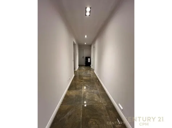 Tirane, shes apartament 3+1+Aneks+Ballkon Kati 9, 166 m² 510.000 € 