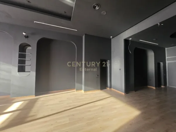 Tirane, shitet Kati 0, 120 m² (astir)