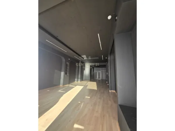 Tirane, shitet Kati 0, 120 m² (astir)