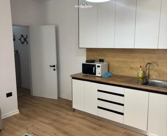 Tirane, jepet me qera apartament 2+1 Kati 5, 100 m² 730 € (kompleksi star)