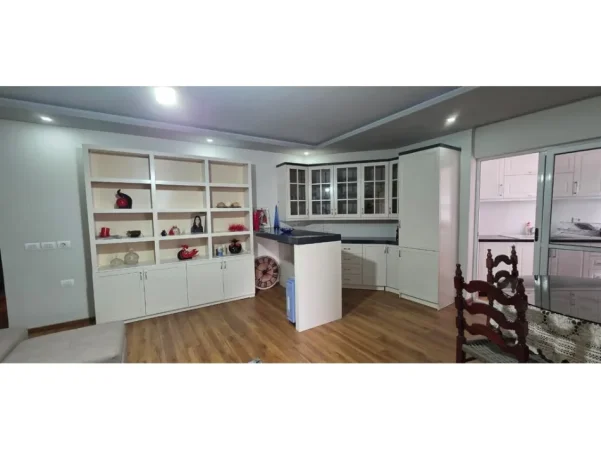 Tirane, shes apartament 2+1+Aneks+Ballkon Kati 5, 96 m² 180.000 € 