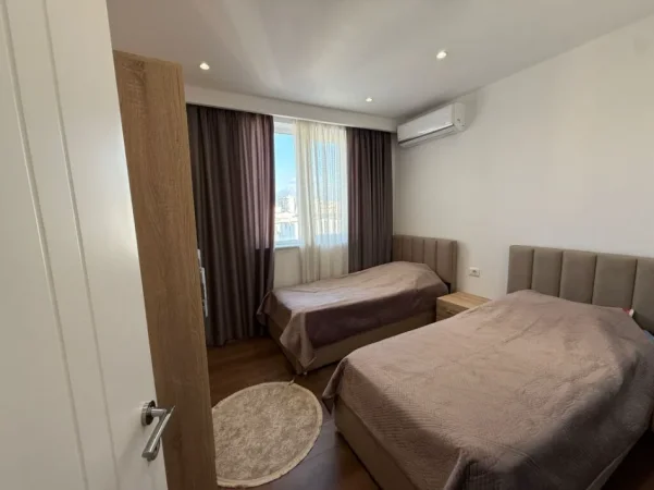 Tirane, jepet me qera apartament 2+1 Kati 7, 100 m² 1.000 € (RRUGA MINE PEZA)