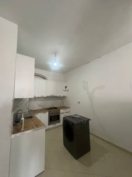 Tirane, shitet apartament 1+1 Kati 4, 60 m² 87.000 € (ASTIR)