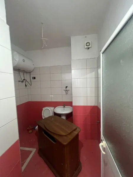 Tirane, shitet apartament 1+1 Kati 4, 60 m² 87.000 € (ASTIR)