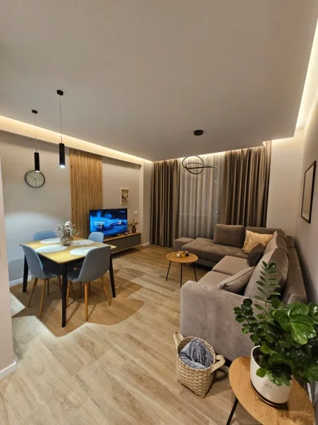 Tirane, jepet me qera apartament 2+1+Ballkon Kati 6, 750 € (Afer Fushes se Ali Demit)