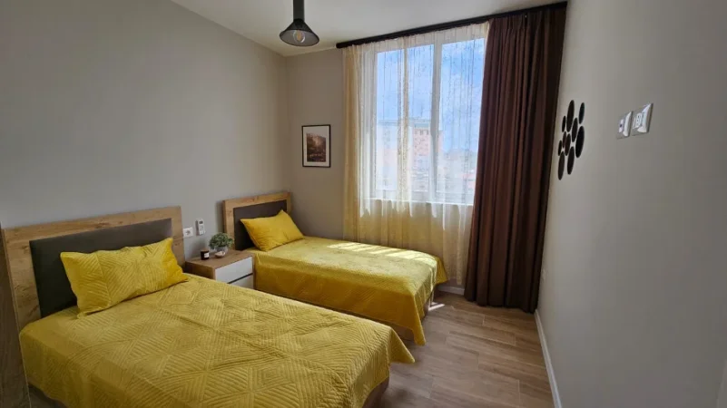 Tirane, jepet me qera apartament 2+1+Ballkon Kati 6, 750 € (Afer Fushes se Ali Demit)