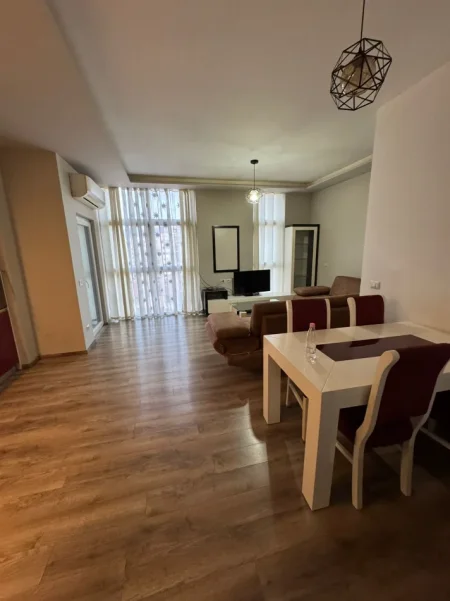 Tirane, jepet me qera apartament 2+1+Aneks+Ballkon Kati 6, 100 m² 500 € (TEK RRETHI)