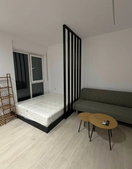 Tirane, jepet me qera garsonier 1+1 , 50 m² 400 € (5 Maj)