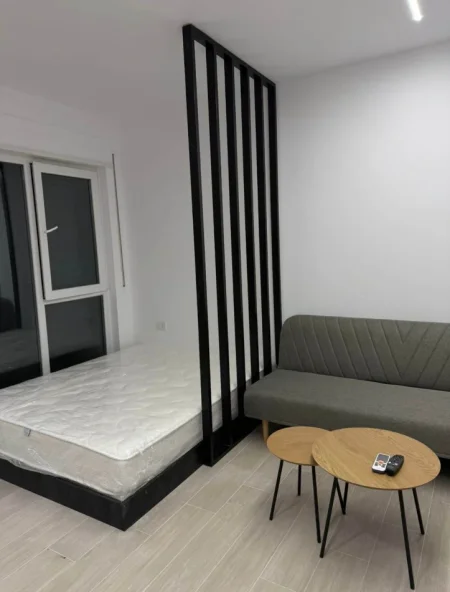 Tirane, jepet me qera garsonier 1+1 , 50 m² 400 € (5 Maj)