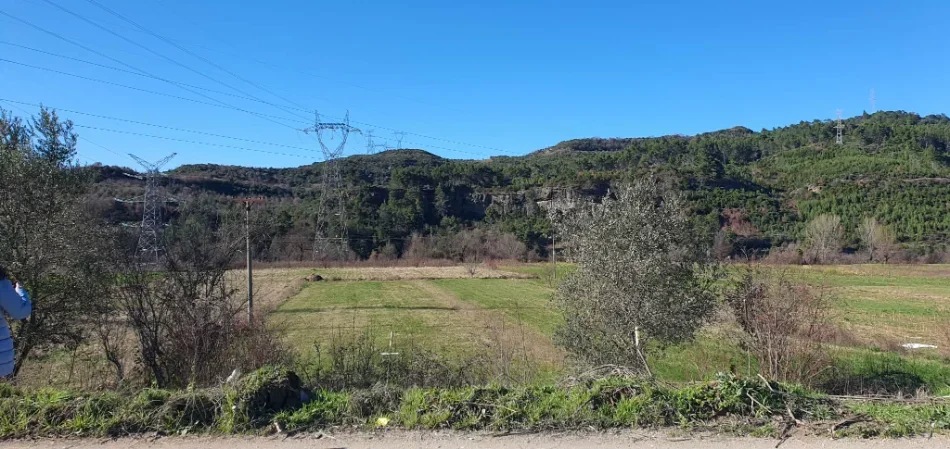 Tirane, shitet truall , 1.400 m² 100.000 € (ibe e poshtme)