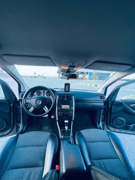 Durres, shes makine Mercedes Benz B Class Nafte, gri automatik Kondicioner 218 km 4.300 €