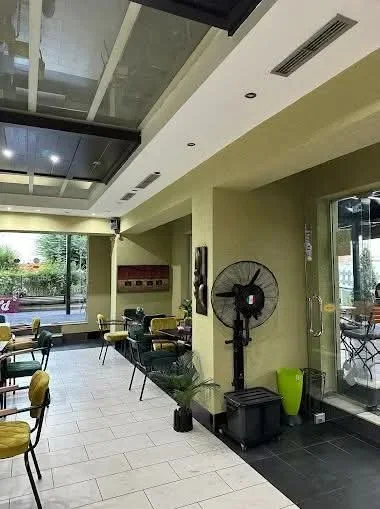 Tirane, shitet nga Pronari, pa-komision bar-kafe Kati 0, 138 m² 315.000 € (Rruga Ali Visha)