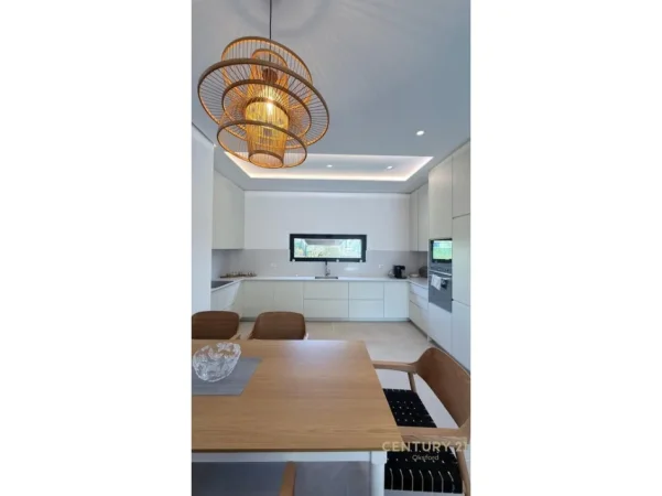 Durres, shes Vile 2+1 Kati 2, 711 m² 1.150.000 € (Rezidencë San Pietro)