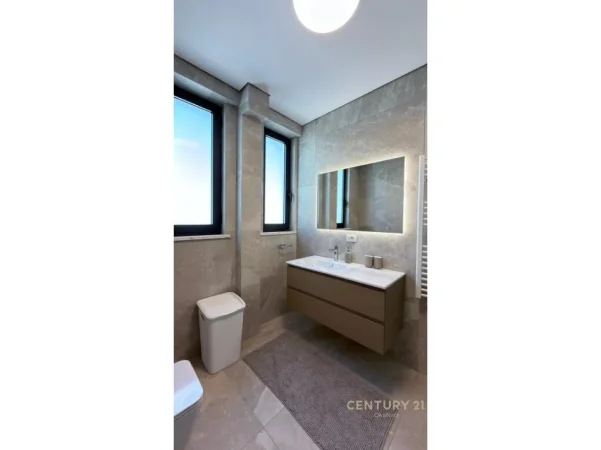 Durres, shes Vile 2+1 Kati 2, 711 m² 1.150.000 € (Rezidencë San Pietro)