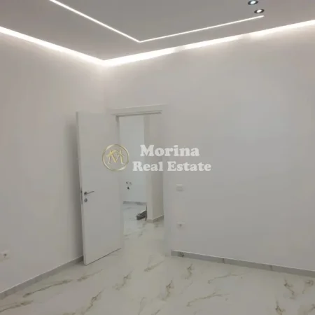 Tirane, jepet me qera ambjent biznesi Kati 1, 74 m² 600 € (Astir)