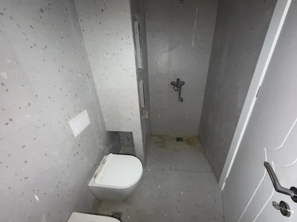 Tirane, jepet me qera apartament 3+1 Kati 11, 150 m² 1.800 € (Rruga Mine Peza.)