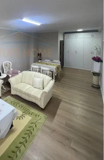 Tirane, jepet me qera apartament 2+1 Kati 3, 108 m² 1.000 € (Tirane)
