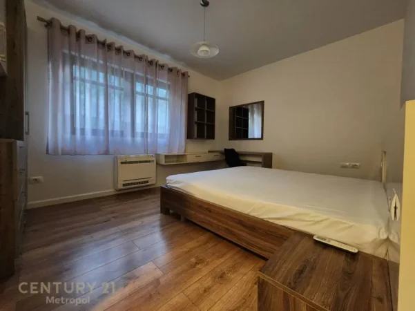 Tirane, jepet me qera Vile 4+1 Kati 3, 620 m² 3.000 € (TEG)