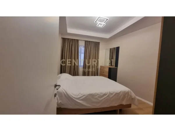 Tirane, jepet me qera apartament 2+1 Kati 1, 80 m² 800 € (Restorant Durrësi)