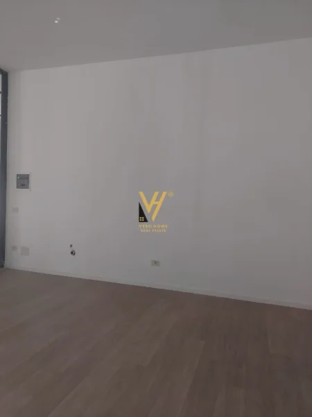 Tirane, jepet me qera zyre Kati 1, 32 m² 1.030 € (MINE PEZA)