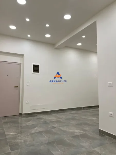 Tirane, jepet me qera ambjent biznesi Kati 0, 70 m² 2.500 € (stadium dinamo)