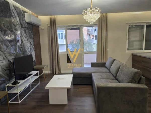 Tirane, shitet apartament 2+1+Ballkon Kati 2, 120 m² 210.000 € (KOPSHTI BOTANIK)