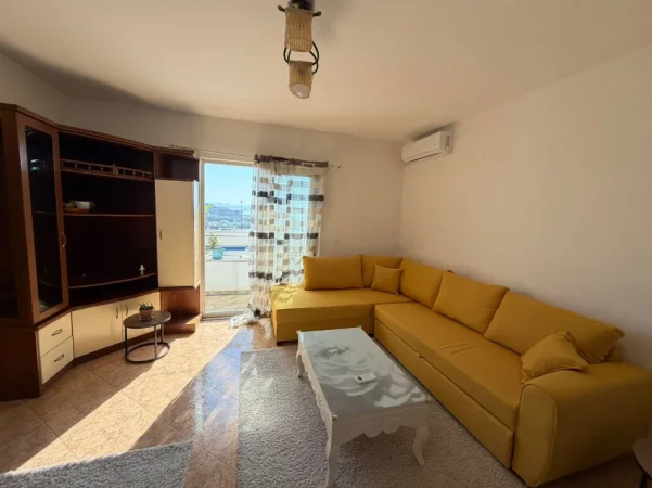 Durres, shitet apartament 1+1+Ballkon Kati 8, 