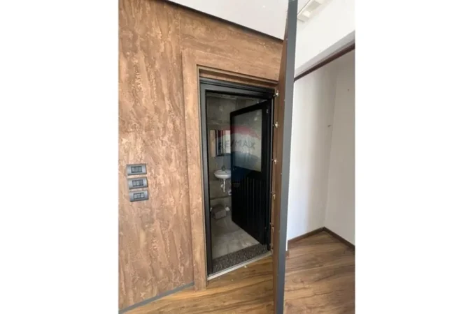 Tirane, jepet me qera ambjent biznesi Kati 0, 30 m² 400 € (Rruga Pjeter Budi)