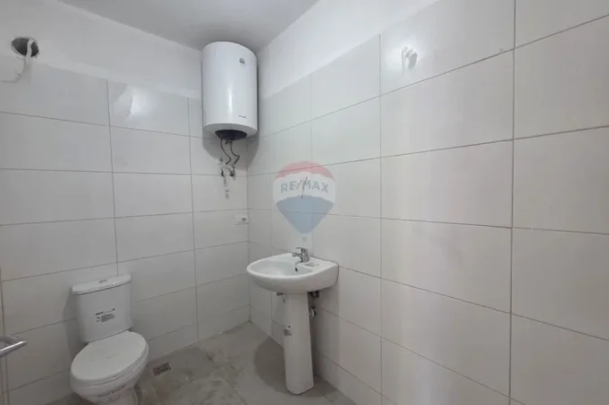 Tirane, jepet me qera apartament 2+1 , 