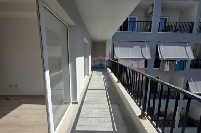 Tirane, jepet me qera apartament 2+1 , 