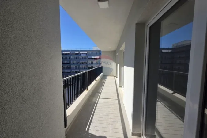 Tirane, jepet me qera apartament 2+1 , 