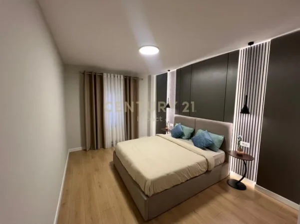 Tirane, shes apartament 2+1 Kati 8, 116 m² 300.000 € (Don Bosko)