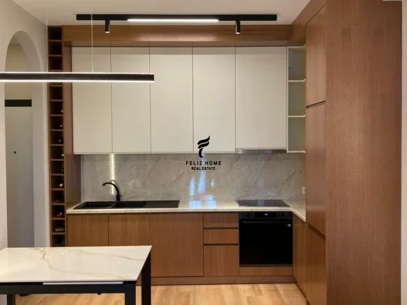 Tirane, shitet apartament 1+1+Ballkon Kati 4, 59 m² 155.000 € (YZBERISHT)