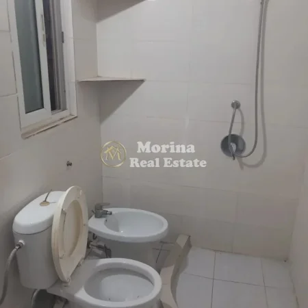 Tirane, jepet me qera garsonier Kati 2, 25 m² 220 € (Qytet Studenti)