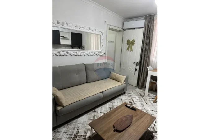 Tirane, jepet me qera apartament 1+1 Kati 1, 58 m² 450 € (QSUT)