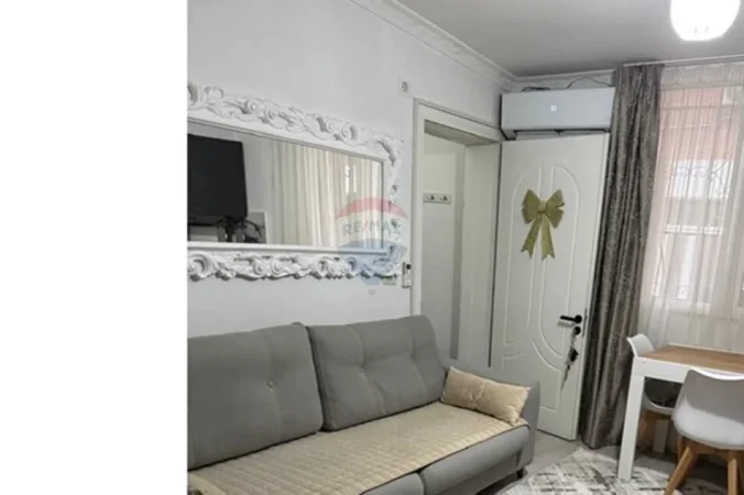 Tirane, jepet me qera apartament 1+1 Kati 1, 58 m² 450 € (QSUT)