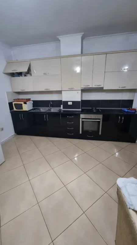 Shitet apartament 2+1, 111 m² ,157.000 € ne Astir, te rrethi